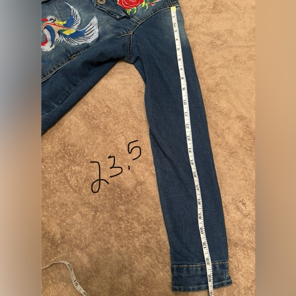 Baccini gorgeous embroidered denim jacket size M - Picture 7 of 9